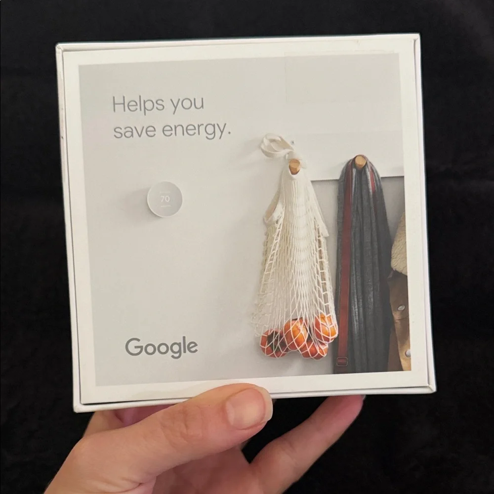 Google Nest Thermostat in Light Gray